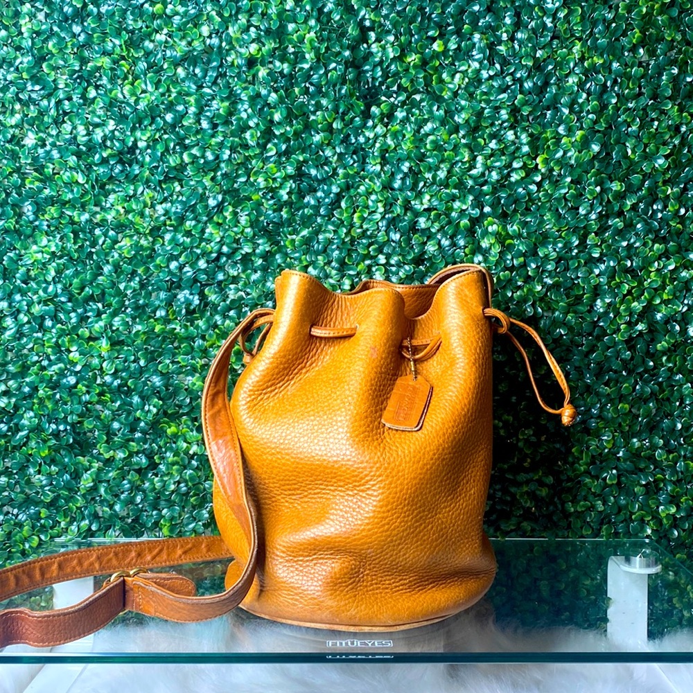 Coach vintage crossbody leather bucket bag